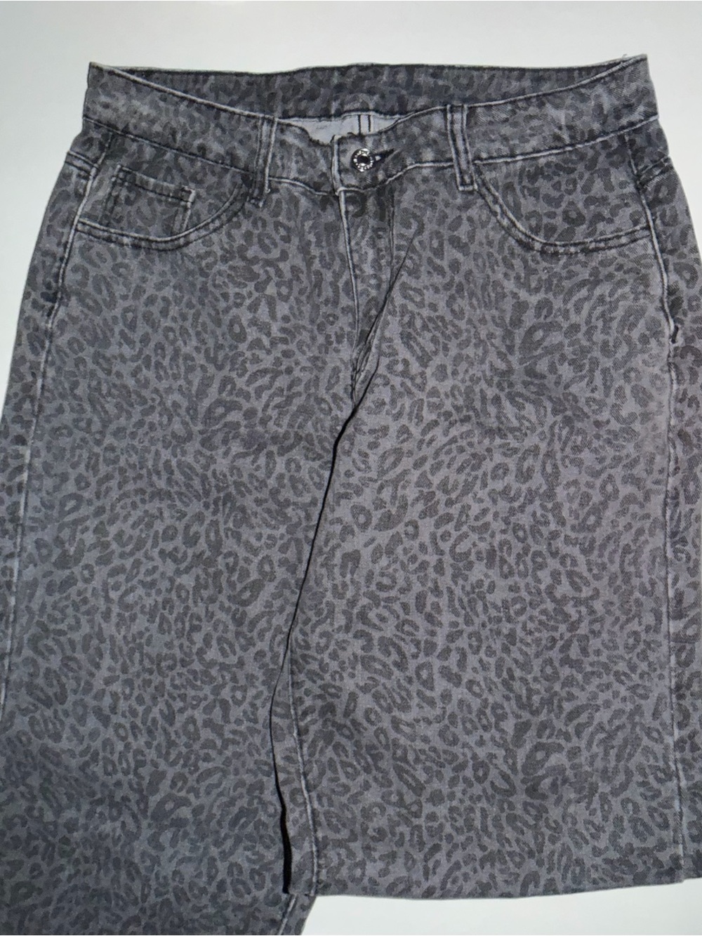 Women's Grey Leopard Print Jeans